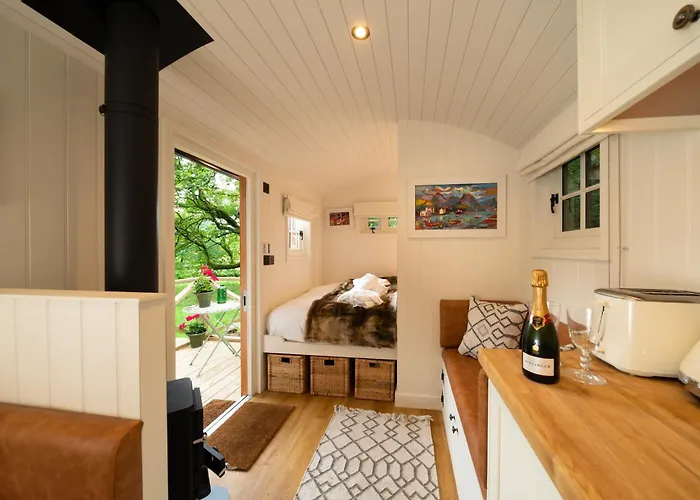 בית נופש Cosy Cute With Large Veranda & Outdoor Bath