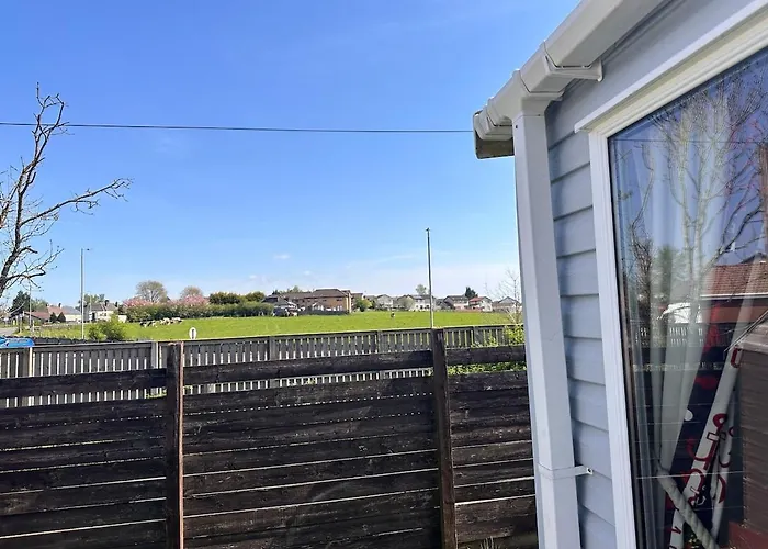 3-bedroom Swift Caravan - Located In Uddingston, At Maryville Caravan Site غلاسغو