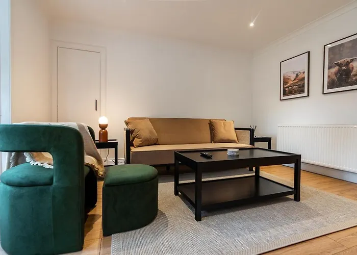 Hamilton - Private Main Door 1br