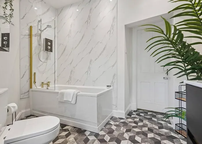 בית נופש Large Terraced With Parking *