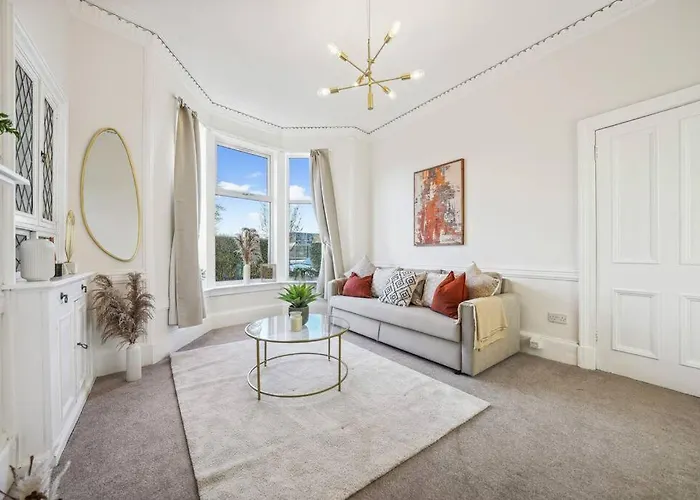 Large Terraced With Parking 別荘 *