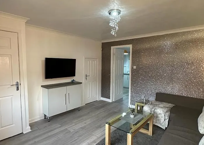 My House Robroyston Дом отдыха