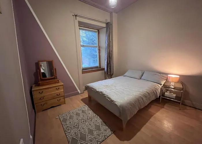 Holiday home Cheerful 5 Bedroom House Close To West End And Parking Glasgow