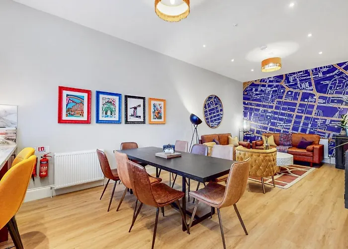 Cairn Introduces Arlington - Exclusive Centre Luxury Apartamento