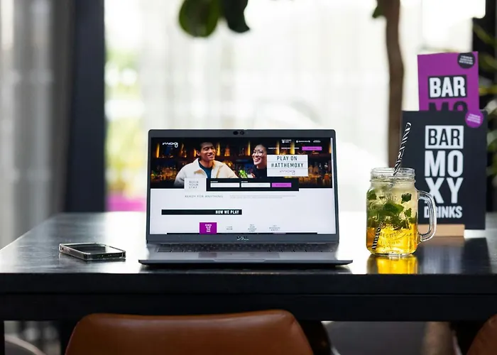 Moxy Sec Ξενοδοχείο