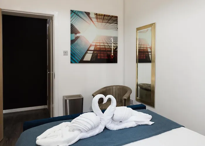 Westend Secc & Hydro - Two Bed By Living Scotland アパート