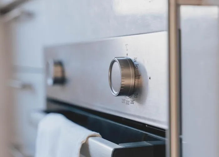 Stylish 3br By Hampden No 161 With Free Parking