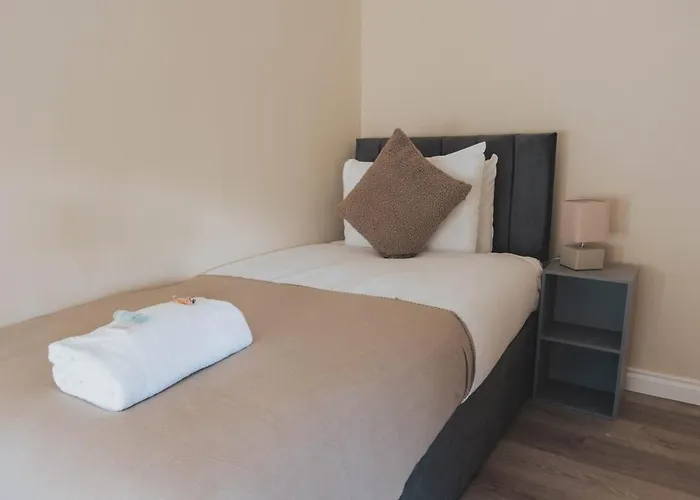 Stylish 3br Near Hampden No 264 With Free Parking アパート *