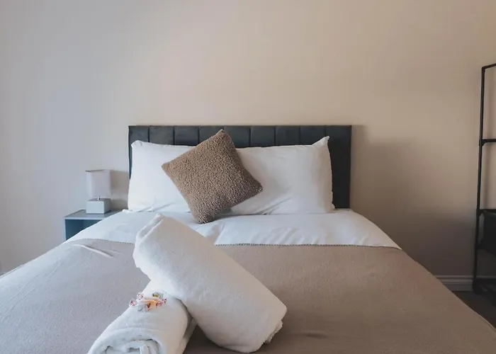 公寓 Stylish 3br Near Hampden No 264 With Free Parking *