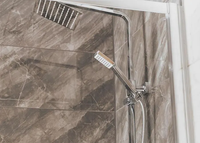 Stylish 3br Near Hampden No 264 With Free Parking