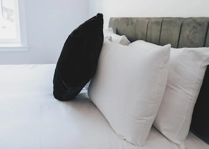 Stylish 3br Near Hampden No 29 With Free Parking شقة غلاسغو