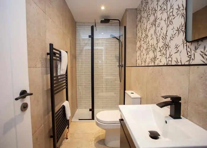 度假居 Newly Renovated House In Popular Location *