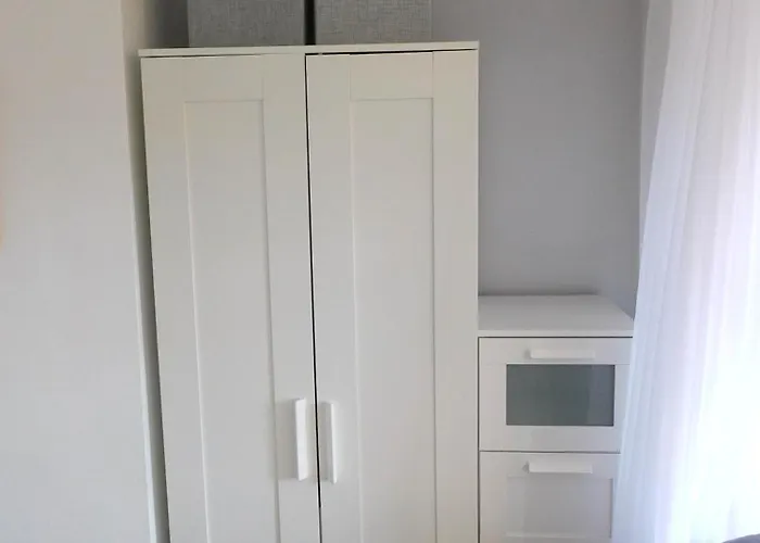 Modern Bright In South غلاسغو