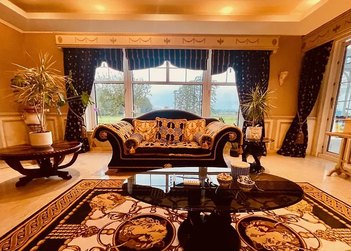 Finn Village Loch Lomond - The Black With Private Jacuzzi-style Bath