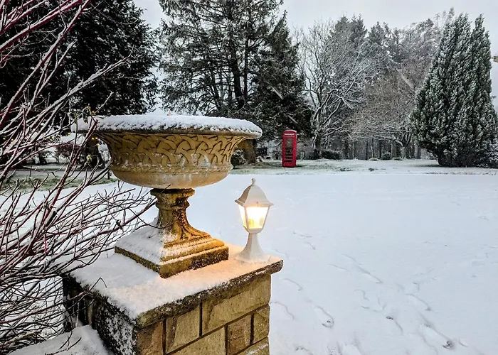 Finn Village Loch Lomond - The Black With Private Jacuzzi-style Bath