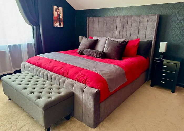 Finn Village Loch Lomond - The Black With Private Jacuzzi-style Bath منزل للإقامة دريمن