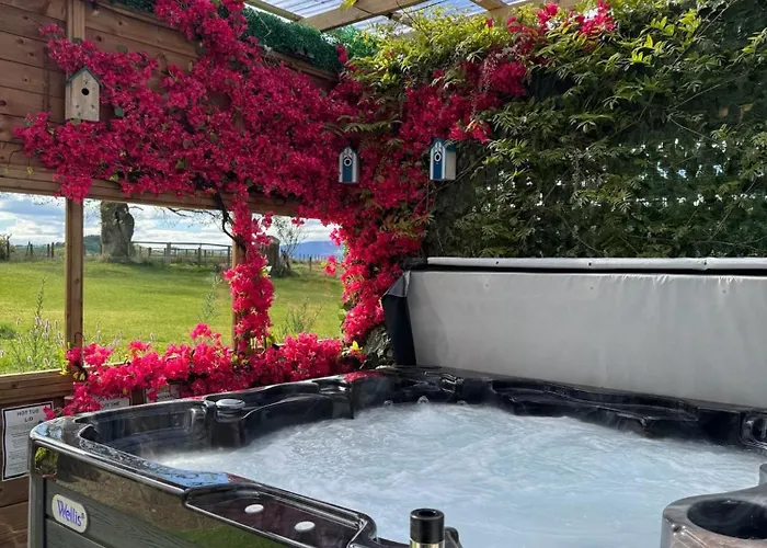 Gasthof Finn Village - Loch Lomond - The Jungle With A Private Hot Tub Drymen