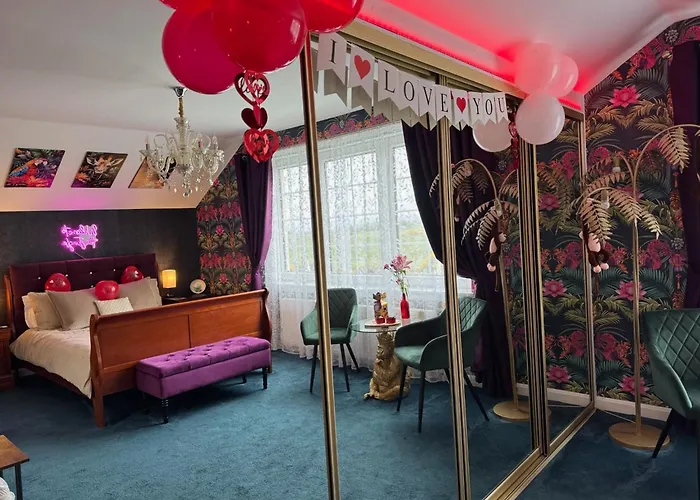 Finn Village - Loch Lomond - The Jungle With A Private Hot Tub Gasthof 3*