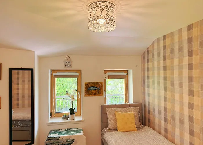 23 Lochburn Gardens - Carz Glasgow