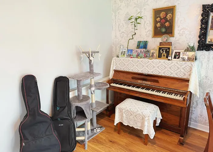 23 Lochburn Gardens - Carz Accommodatie bij particulieren