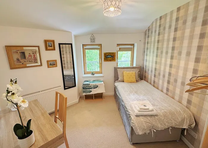 23 Lochburn Gardens - Carz Homestay szállás Glasgow