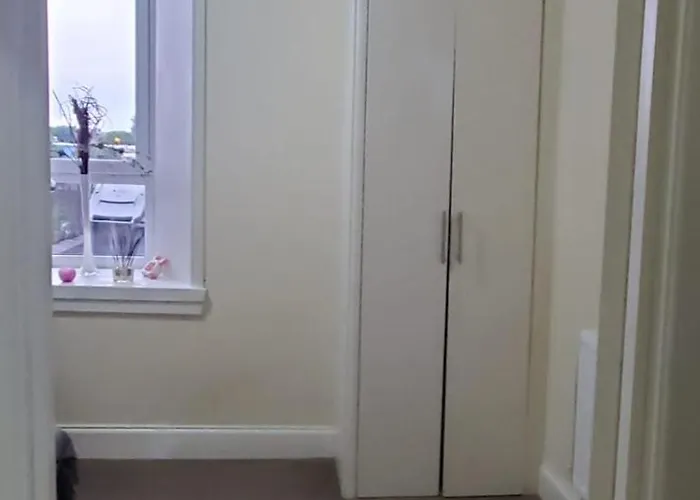 Διαμέρισμα Cosy And Bright 3-bedroom Flat *