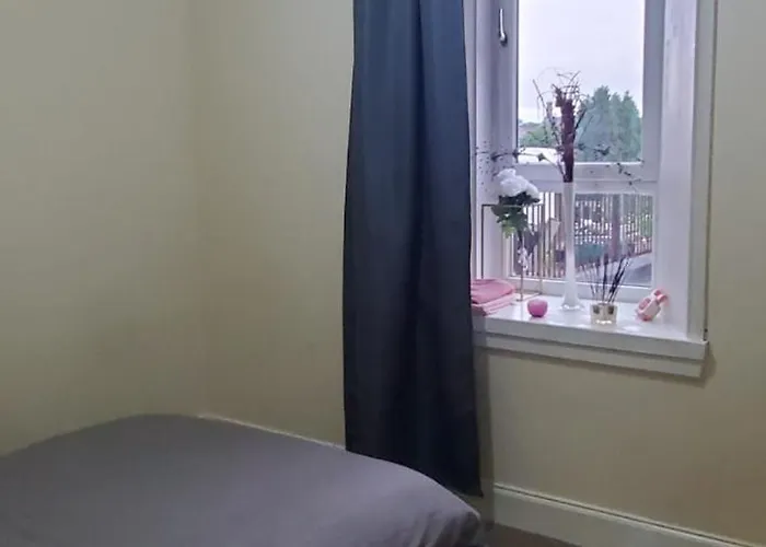 Cosy And Bright 3-bedroom Flat Appartamento Glasgow