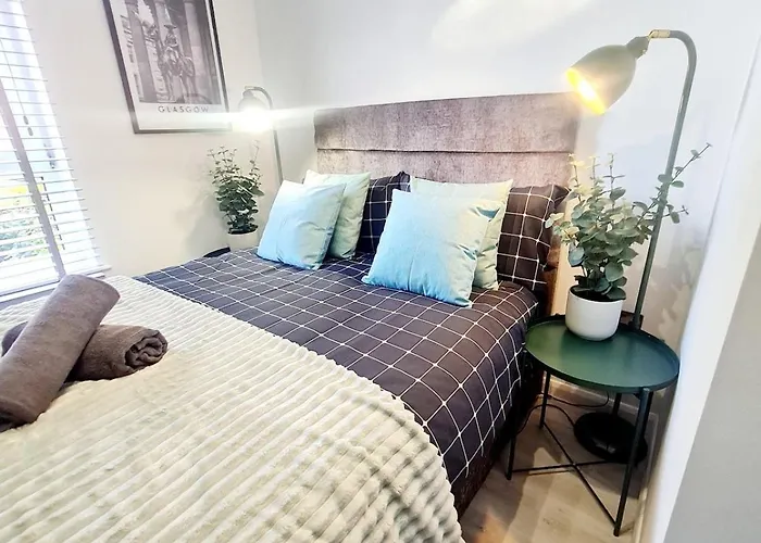 Modern - Free Parking Γλασκώβη