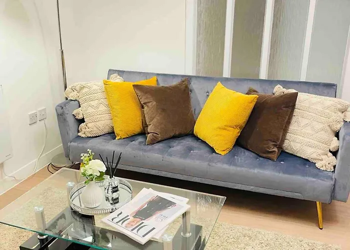 Lovely 1-bedroom In Near Subway *