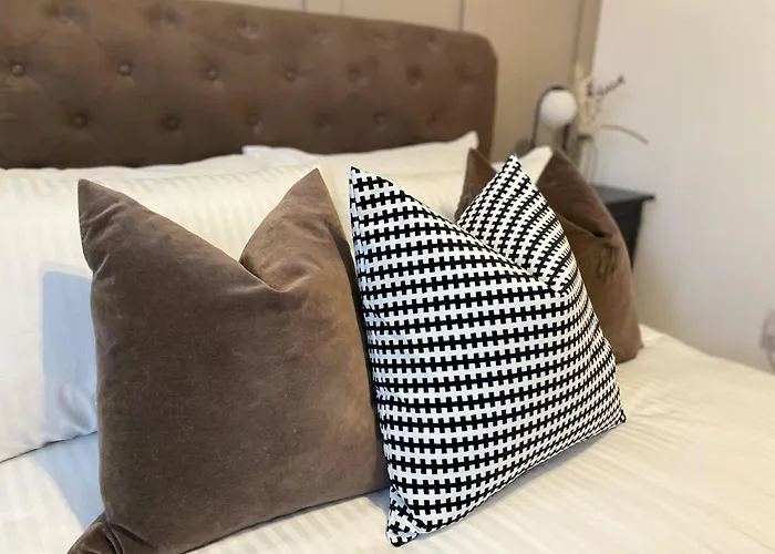 Lovely 1-bedroom In Near Subway Apartamento Glasgow