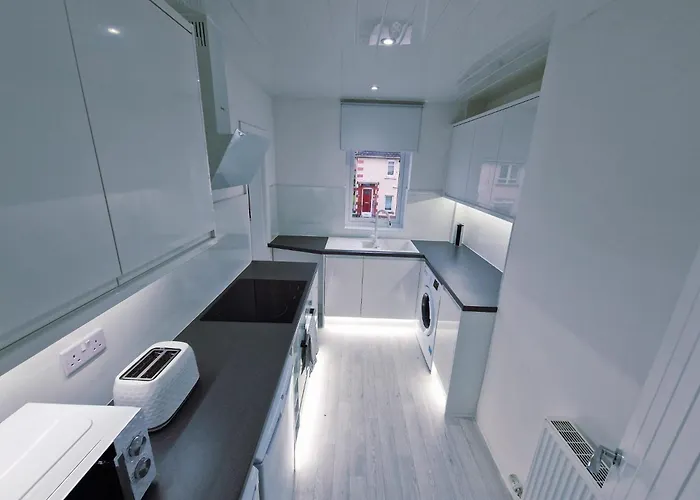 Modern 2 Bedroom With Extra Loft Bedroom דירה גלאזגו