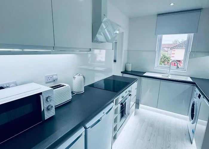 Modern 2 Bedroom With Extra Loft Bedroom Appartamento *