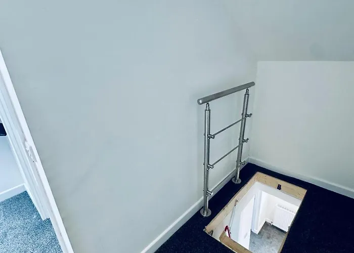 Modern 2 Bedroom With Extra Loft Bedroom Апартаменты *