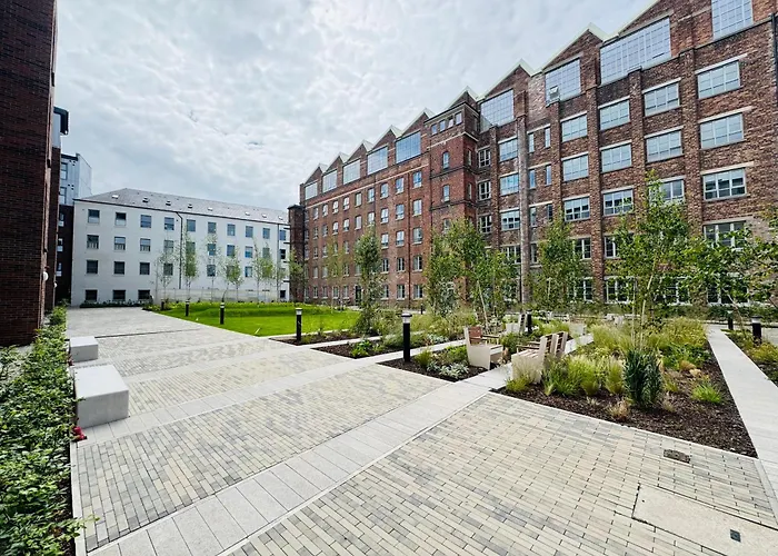 Modern Flat In Free Parking & Wifi Glasgow