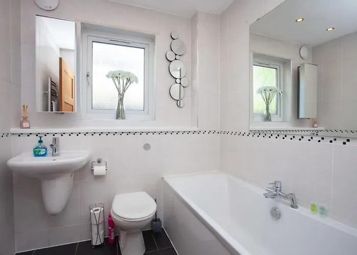 Southside Flat With Private Garden!