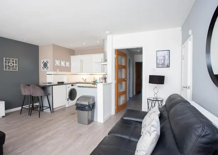 Southside Flat With Private Garden! *