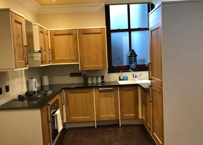 2-bed Sleeps 4 10 Mins To Centre Nyaraló