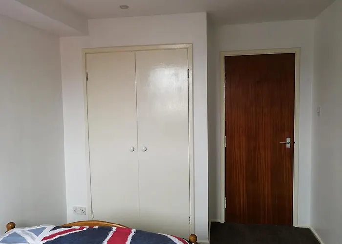 Entire Daire Glasgow