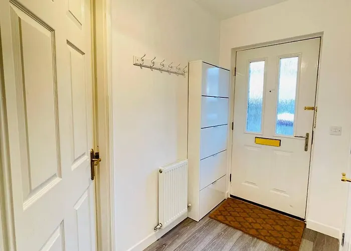 Elegant 3br House In Holiday home Glasgow