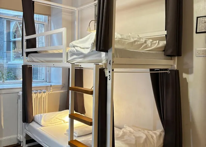 Safestay Charing Cross فندق 3*