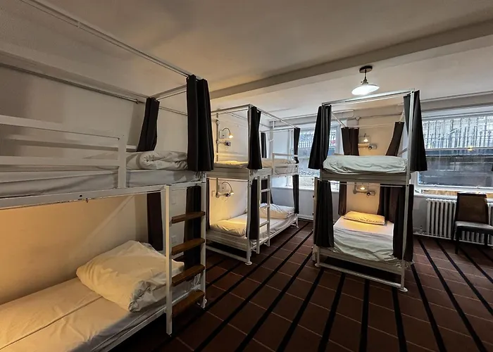 Safestay Charing Cross 3* غلاسغو