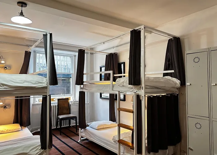 Safestay Charing Cross 3* غلاسغو