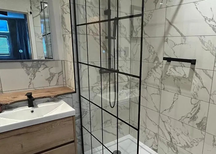 Апартаменты Harbour Clyde Waterfront *