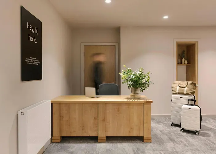 Vcity Suites At The Teacher