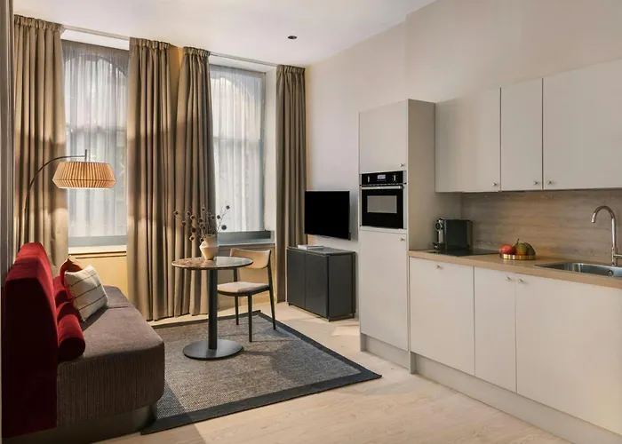 Vcity Suites At The Teacher Apartmanhotel Glasgow