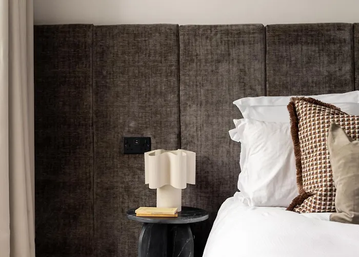 Moment Blythswood St Aparthotel 3*