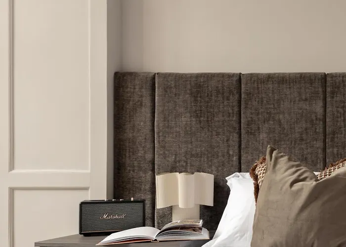 Moment Blythswood St Apartahotel 3*