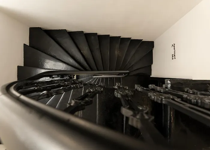 Moment Blythswood St Aparthotel