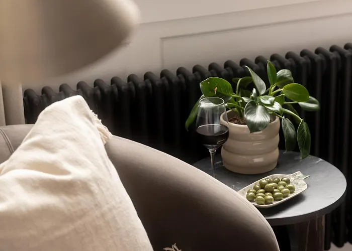 Moment Blythswood St Aparthotel 3*