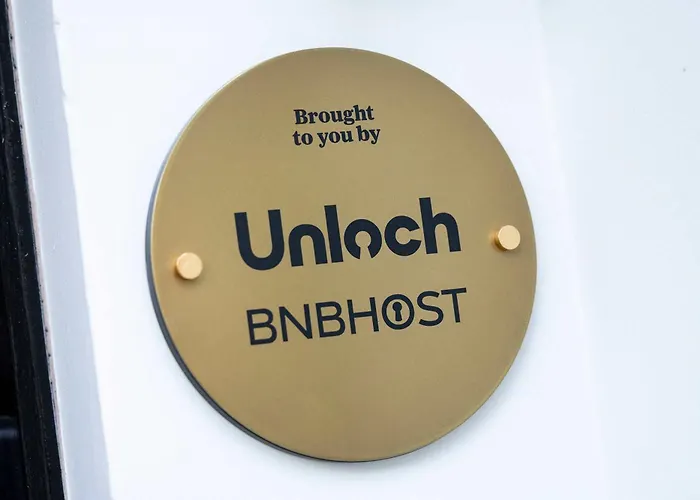 Luxury Refurbished Retreat * グラスゴー